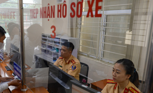 Nhiều người mua xe cũ ngỡ ngàng khi biết phải đăng ký lại
